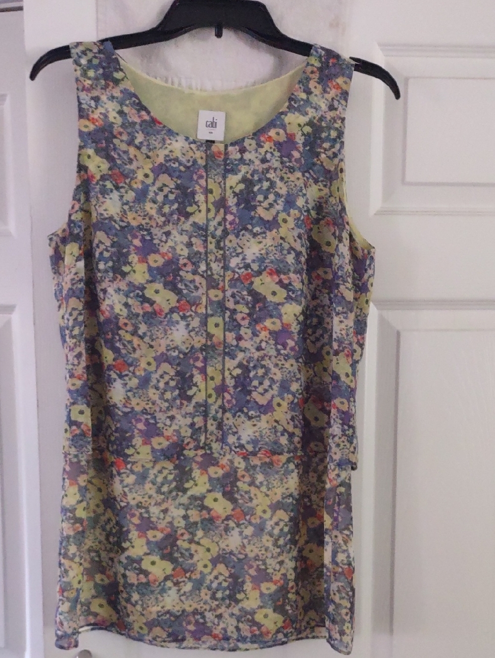 cabi Multicolor Floral Sleeveless Top Yellow Lining Fully Lined Size Small